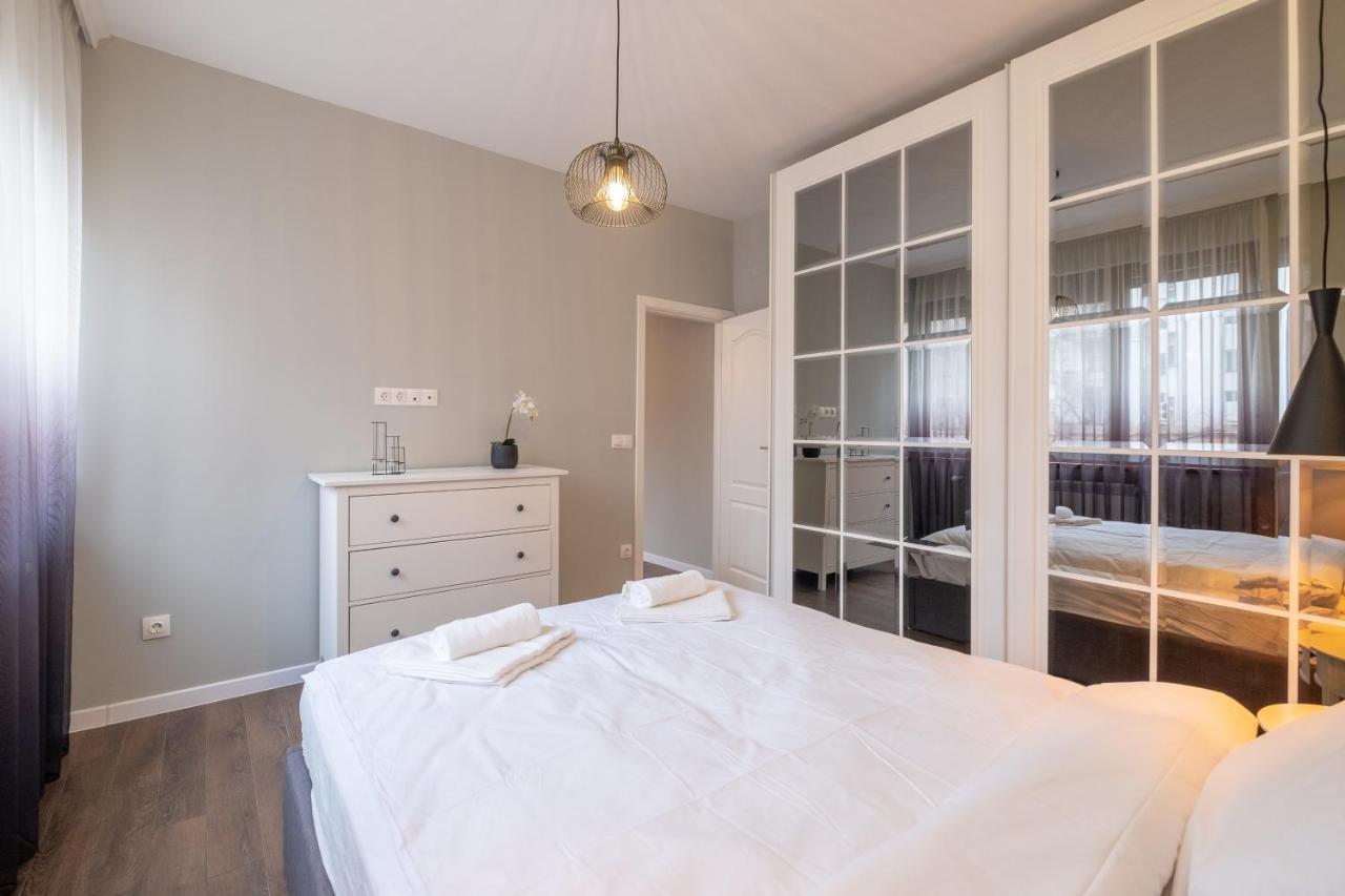 Designer & Cozy 2Bd Flat With A Parking In The City Center By Flat Mаnager Sofia Buitenkant foto